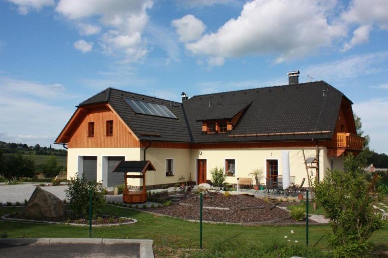 Apartmany Hodonin Zdikov Luaran gambar
